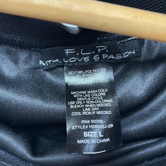 F.L.P. Faith, Love & Passion black and white Skirt size L with elastic waist - Picture 4 of 7